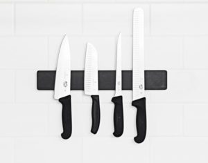 epicurean-knife-storage-magnetic-knife-strip-slate-3x15-012140302-env1-600x472